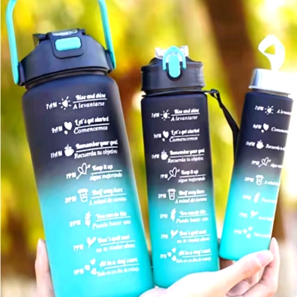 Other - Gradient Blue Water Bottle Set